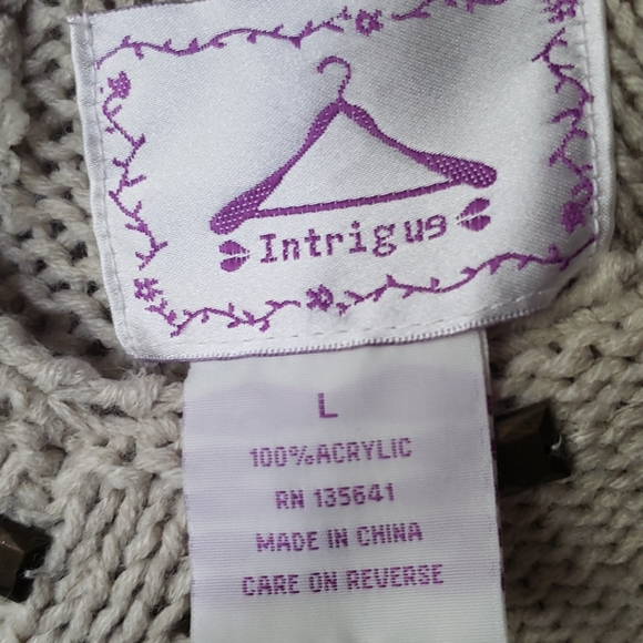 Nice Sweater - Picture 2 of 4